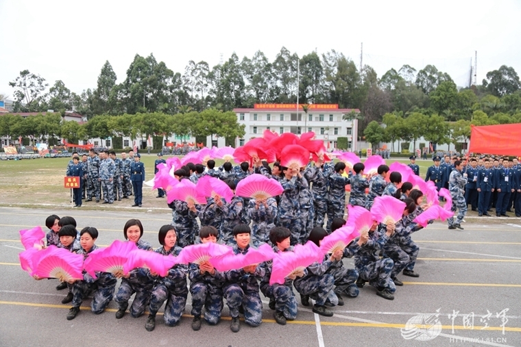 电子版个人简历模板免费领取，电脑手机都能修改哦 